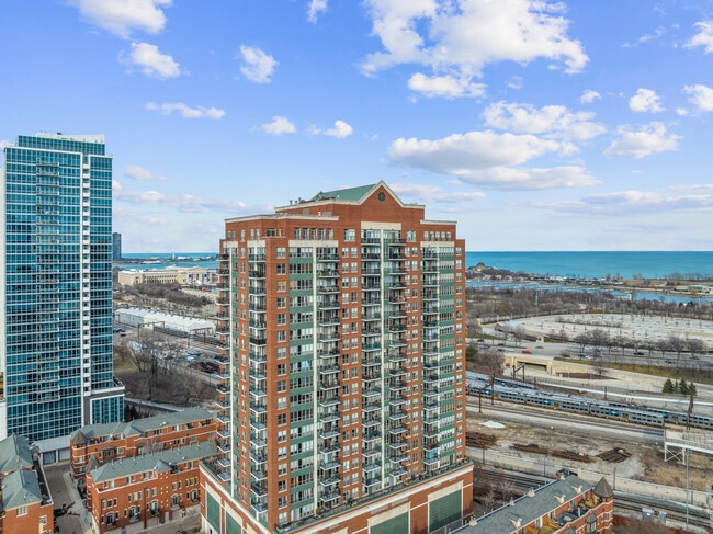 Building Photo - 1717 S Prairie Ave Unit 2308 Rental