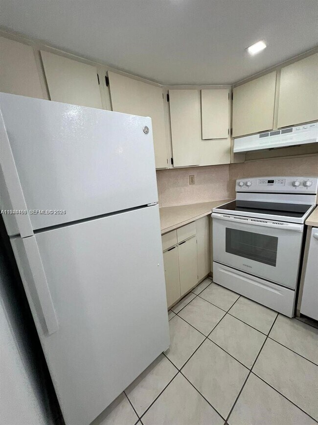 Photo - 7035 NW 186th St Unit D303