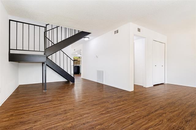 3110 Roundtree Ln