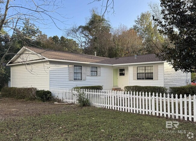 Building Photo - 382 Pecan Ave Rental