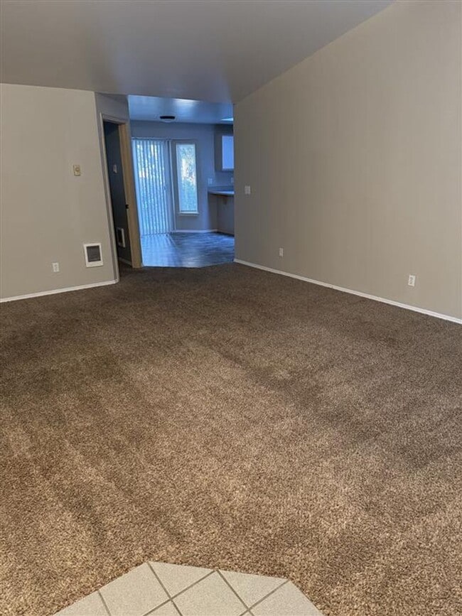 Photo - Bonney Lake-19003/05 Unit 19003