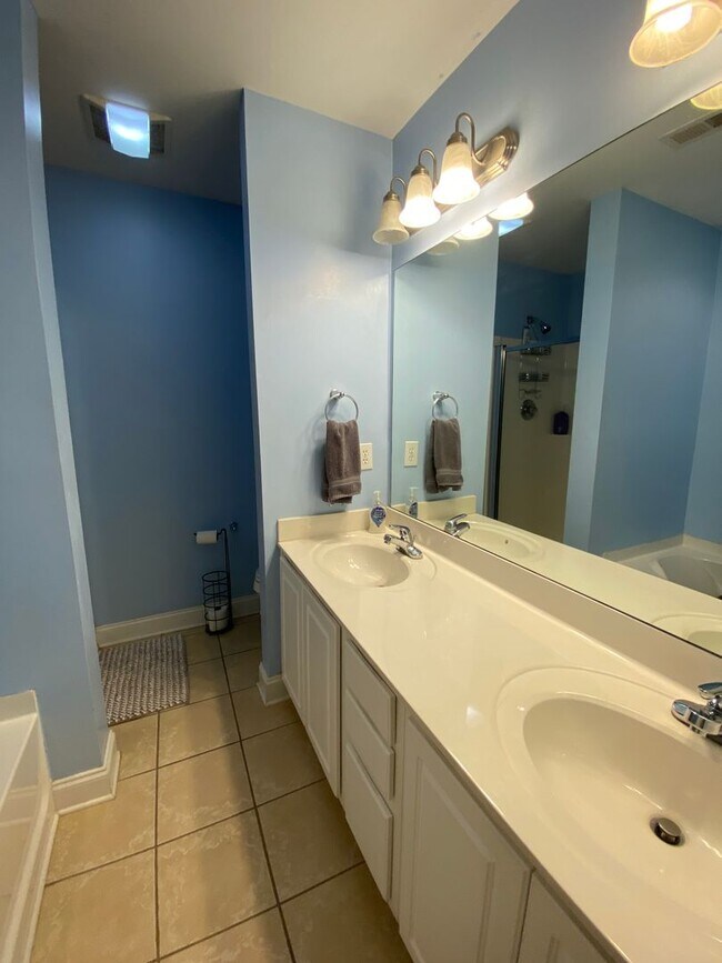 MoveIn Ready in Hampton Forest! Townhome Townhome Rental in Columbia SC