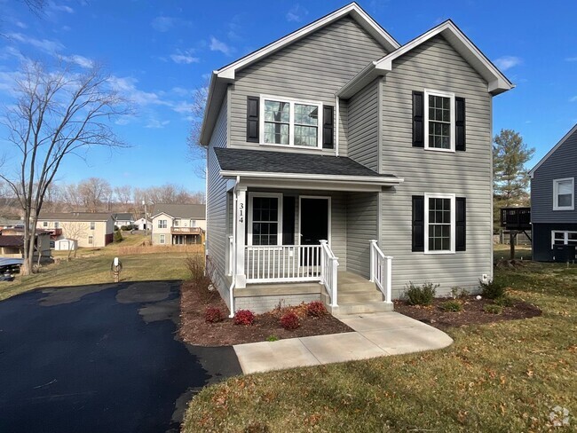 Building Photo - Brand New in 2022! Rental