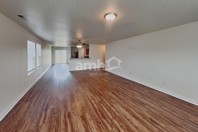 Photo - 40 N Amanda Dr