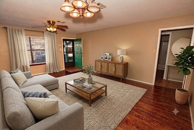 Photo - 4133 NE Stallings Dr Unidad 4133 NE Stallings Dr. #506
