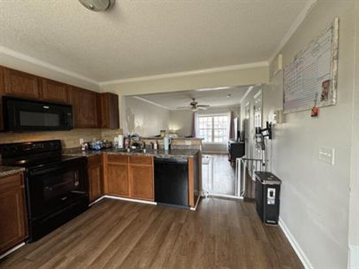 Photo - 154 Cornerstone Pl