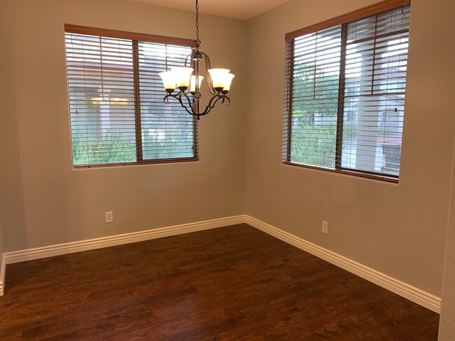 Photo - 1736 E Joseph Way