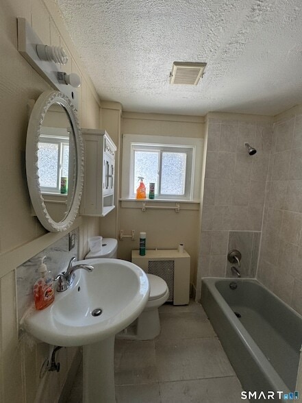 Photo - 18 Woolsey St