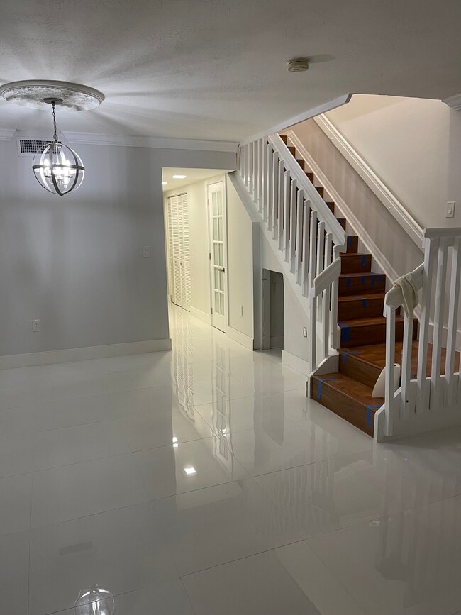 Photo - 9191 Fontainebleau Blvd