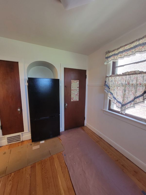 Photo - 10529 S Eberhart Ave