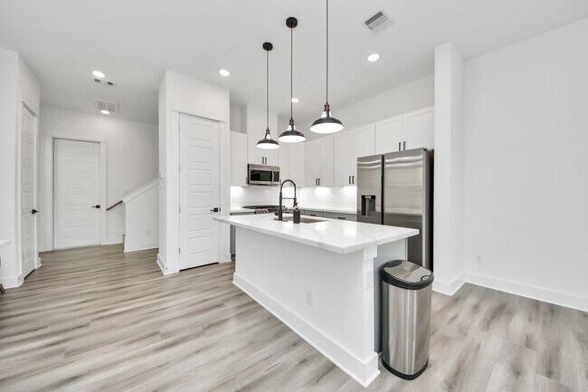 Photo - 318 Neyland St