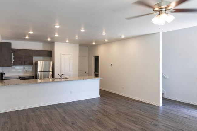 Photo - 2913 Aiden Ln