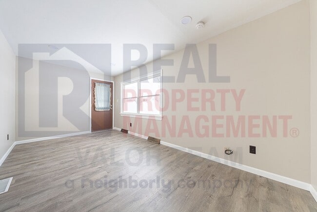 Photo - 5066 Newton Falls Rd Unit #6