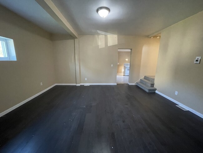 Photo - 1435 Pearl Pl SW