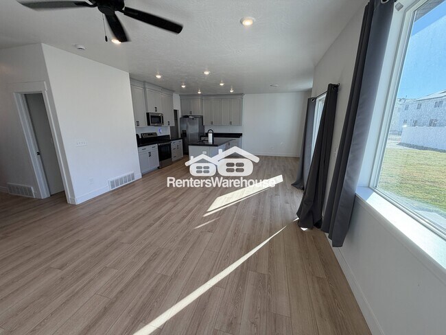 Photo - 3767 N Hannah St