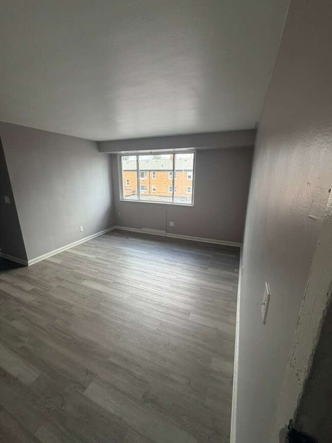 Building Photo - 13975 Superior Ave