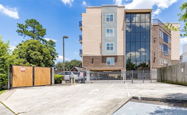 Photo - 2802 Morrison St Unit 106