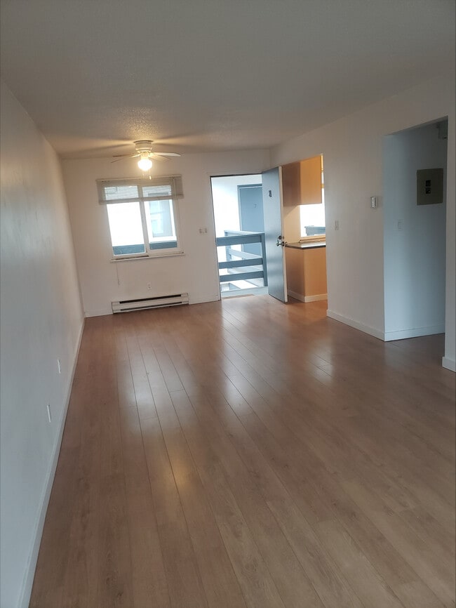 Photo - 646 Admirals Rd