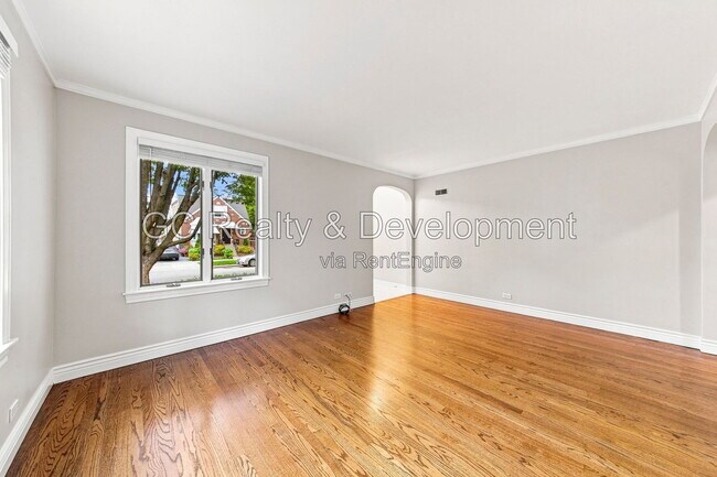 Photo - 6953 W Summerdale Ave