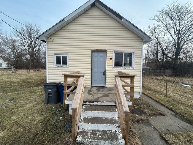 Photo - Cozy 2 Bedroom Home Near South Toledo Neighborhood