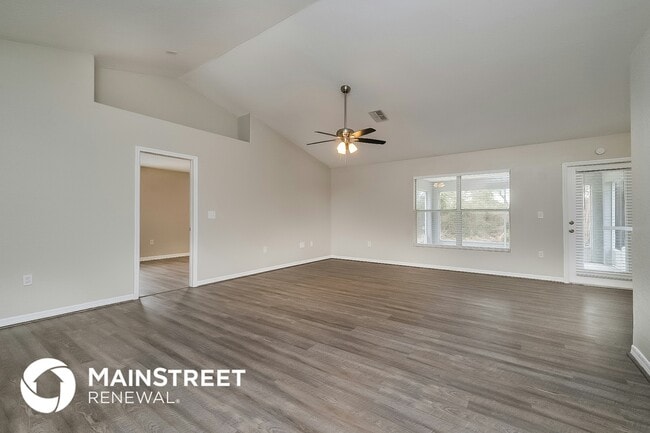 Photo - 1067 Aladdin Rd