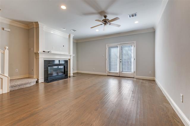 Photo - 3471 Howell St