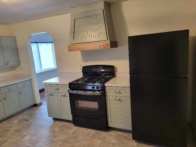 Photo - 2413 W 27th St