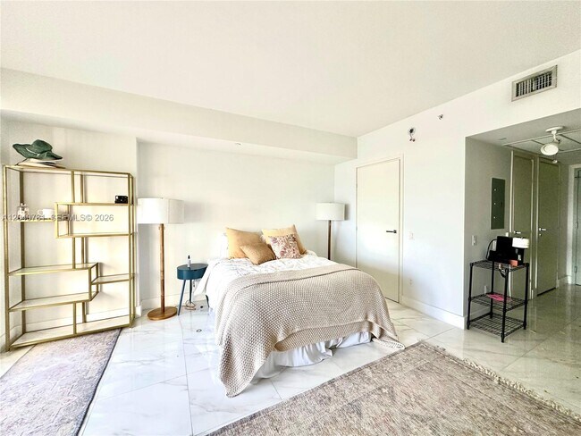 Photo - 1300 Brickell Bay Dr Unit 2106