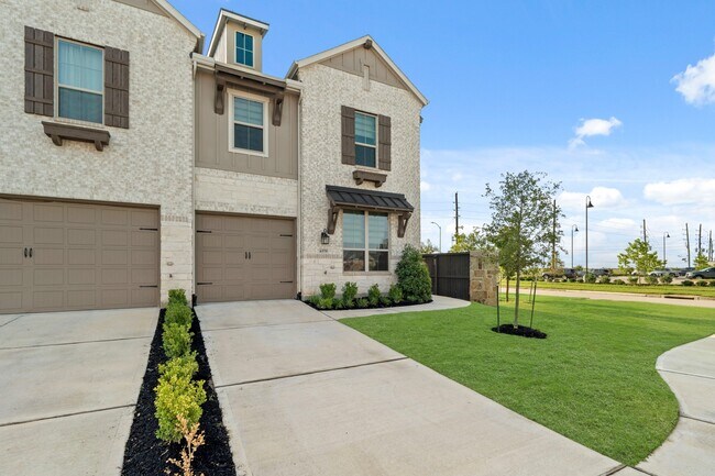 Photo - 6579 Scarlet Pond Ln