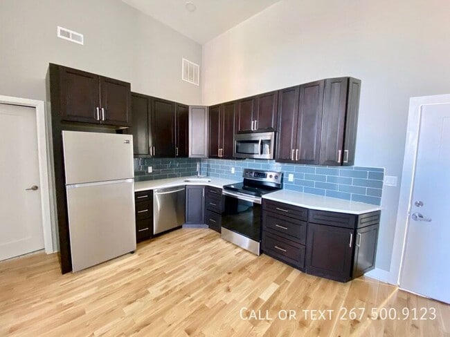 Photo - 1523 W Girard Ave Unit 305