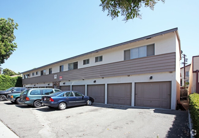 Building Photo - 328 W Loraine St