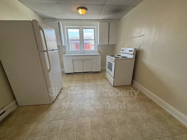 Photo - 61 E Franklin St Unit Apt 5