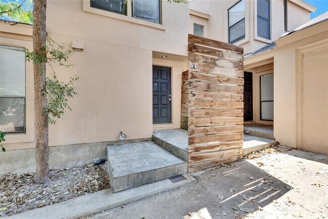 Photo - 6711 Deatonhill Dr