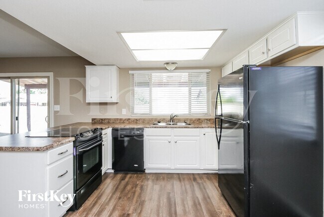 Photo - 2312 E Commonwealth Ave