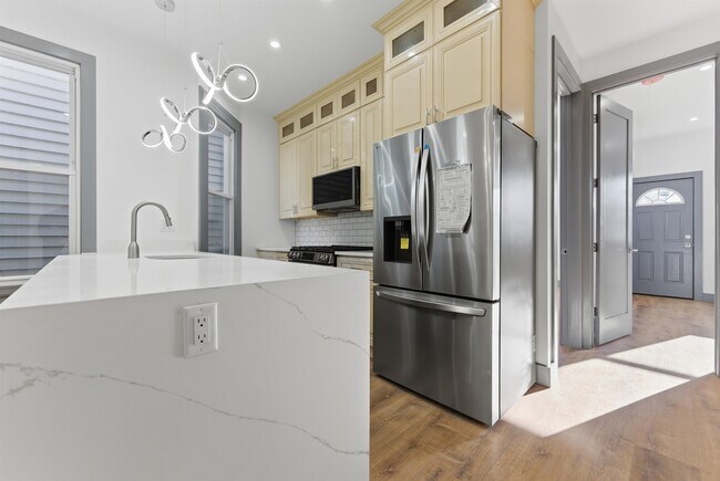 Photo - 821 18th St Unit 2nd floor