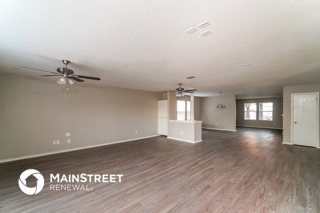 Photo - 205 Hinge Loop