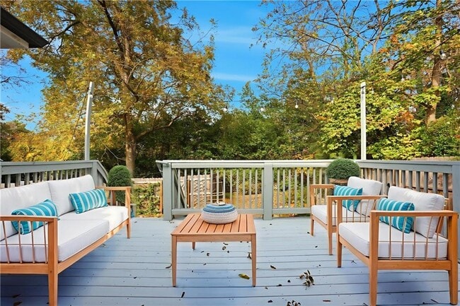 Photo - 1025 Oak St SW