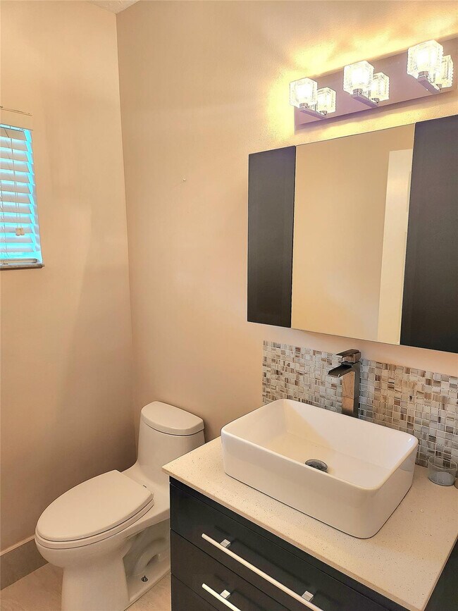 Photo - 956 NW 126th Terrace