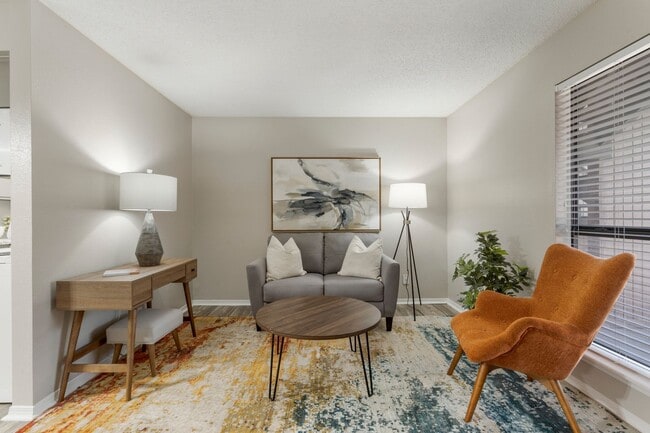 Photo - Echo Trail Apartments - Reduced Rates and ...
