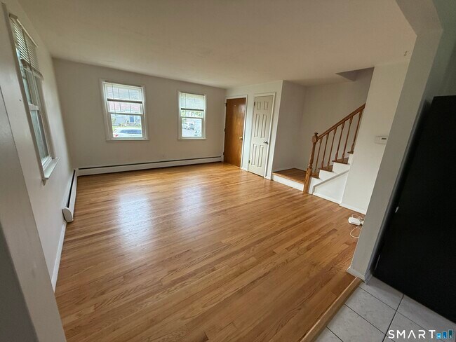 Photo - 74 Ring Dr