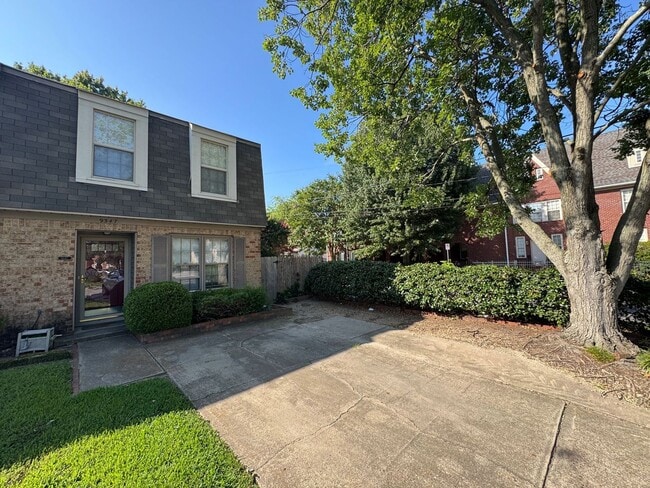 Photo - Charming 2-Bed, 2.5-Bath Home in Vibrant Norfolk   " ASK ABOUT OUR ZERO DEPOSIT"