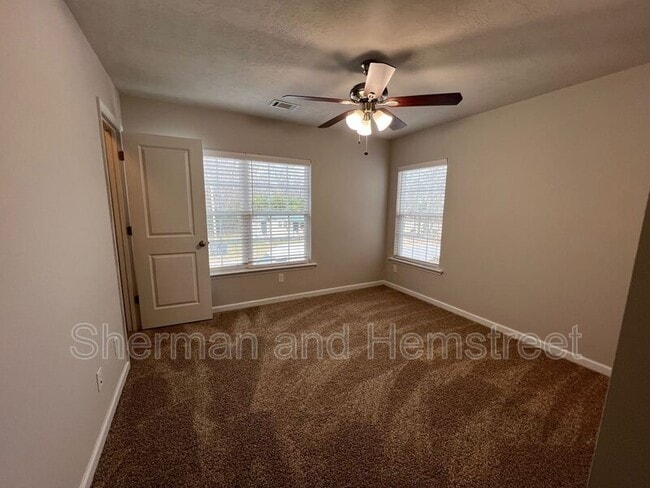 Photo - 737 Tarvin Cir Unidad 737