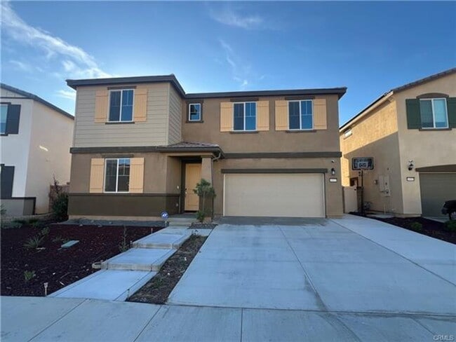 Building Photo - Spacious and beautifully appointed 5-bedroom, 3-bathroom home