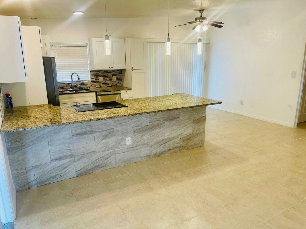 Photo - 6221 Oakcrest Cir