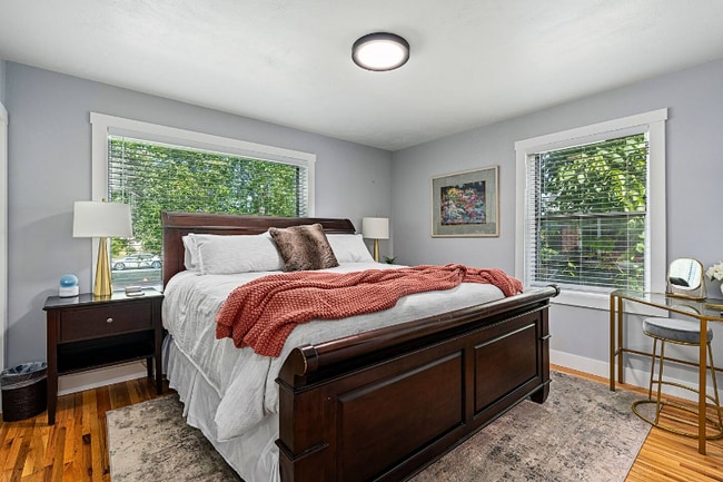 Photo - 444 N Oakley St