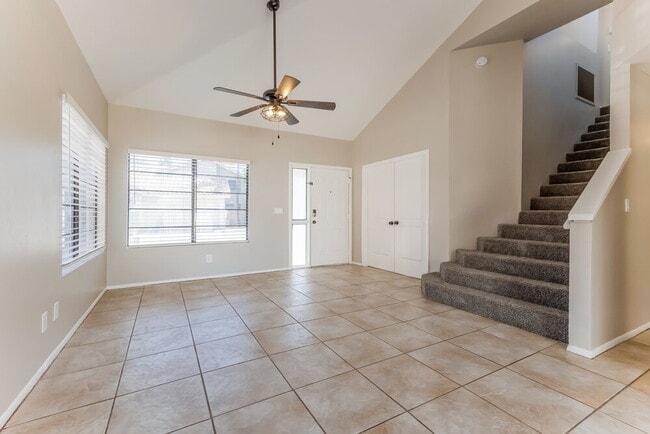 Photo - 25 W Gary Ave