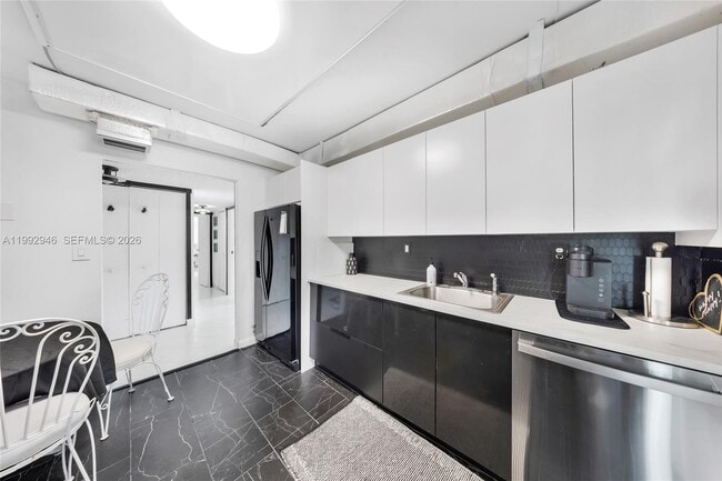 Photo - 800 Parkview Dr Unidad 230