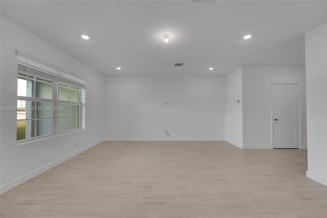 Photo - 1687 Hoot Owl Holw