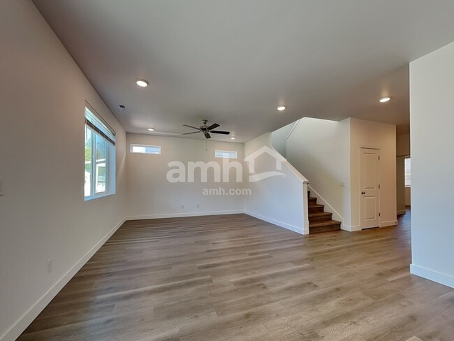 Photo - 7713 Brenden St SW