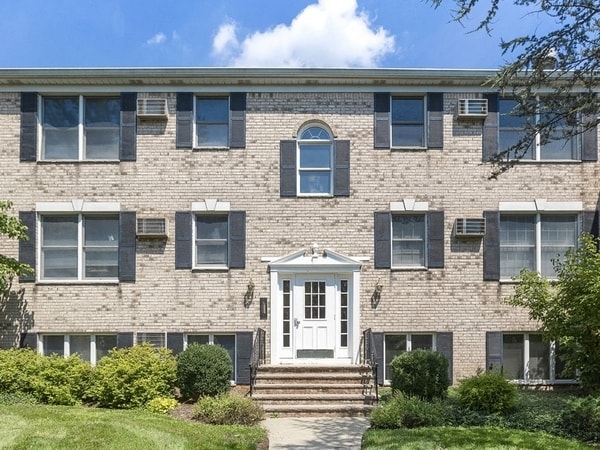 Photo - Coventry Square Apartments